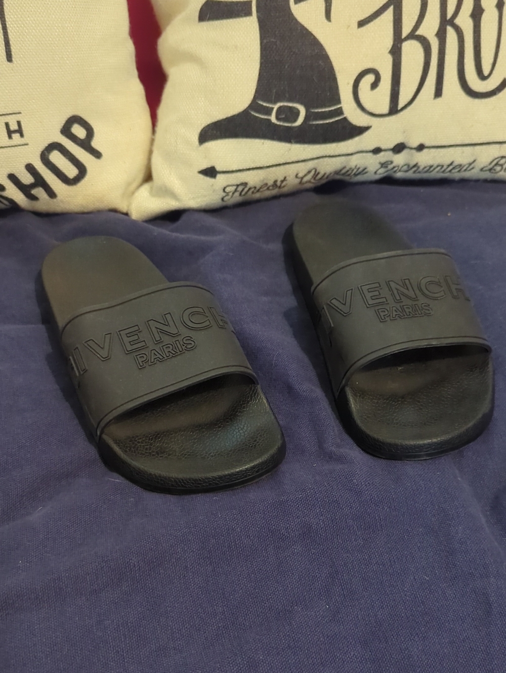 Authentic Givenchy Slides Sandals Size 7.5 - CLEAN